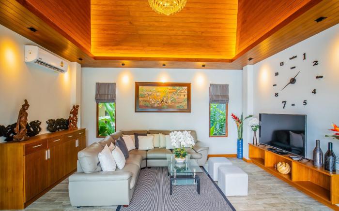 Bangtao Boutique Villa (3 BR Private Pool Villa )