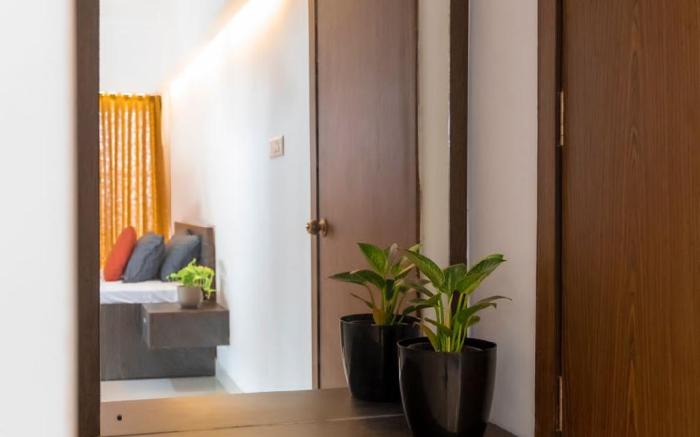 Best 3BHK Seaview Serviced Apartment @Marine Drive