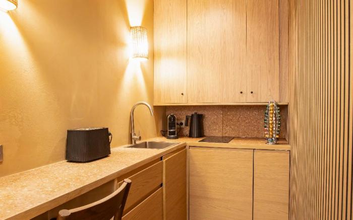 Charming Studio with A/C - 2P - Center St Tropez