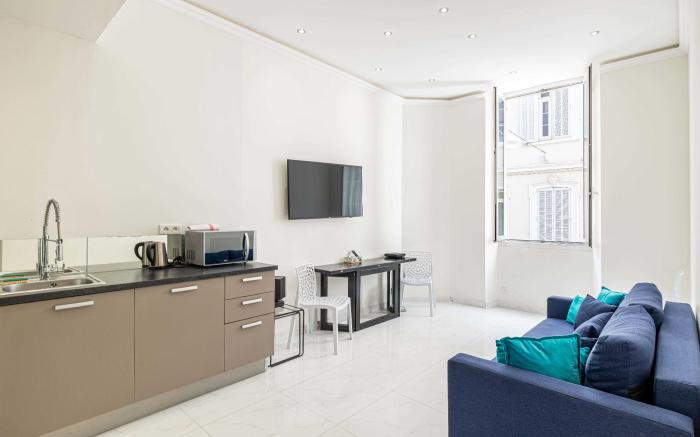 Lovely apartment - two bedrooms, near Croisette