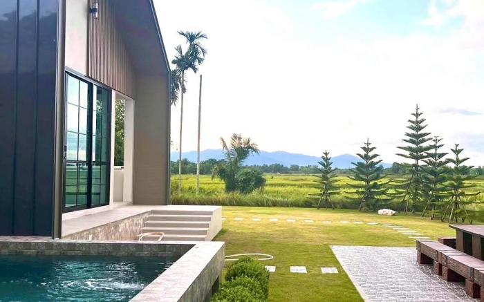 Chomnok Chomna Pool villa