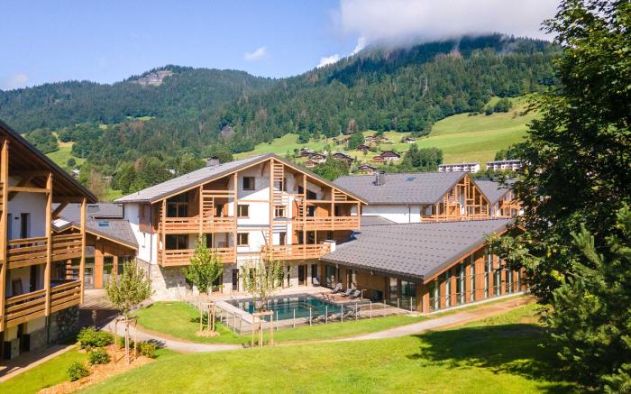 Exclusive accommodation: terrace, parking and pool