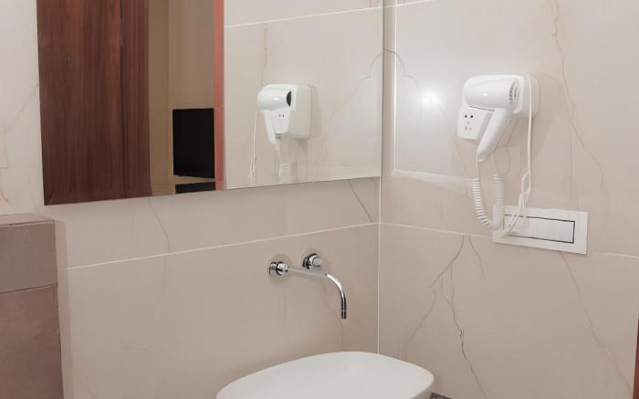 HOTEL SUPERIA GRAND