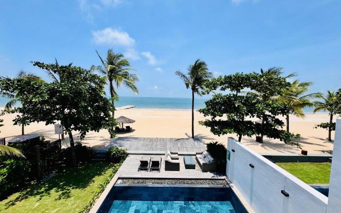 Beachfront Villa 4 Bedrooms Sanctuary Ho Tram