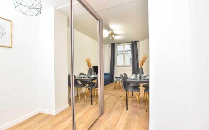 Comfortable studio – 2 rooms – Voltaire