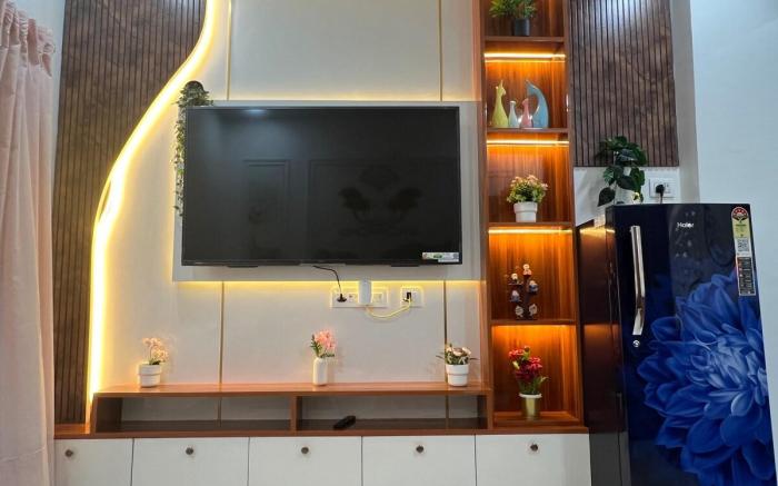 Atlas Homestays 1BHK 202, 55" TV