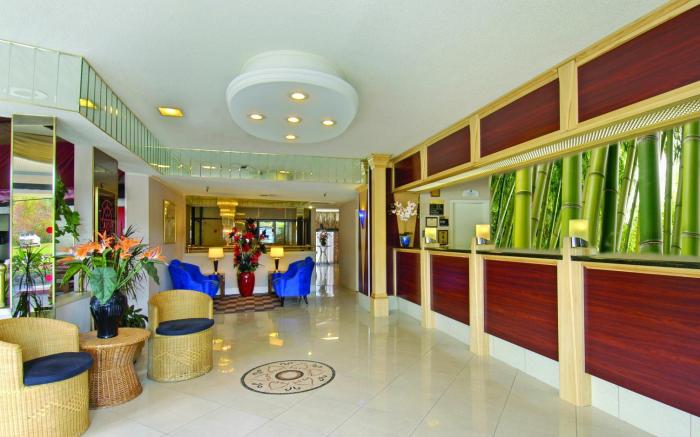 Tiki Resort, Wynfield Collection