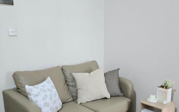 Newly renovated 2 BR, 6 min to Central Park 