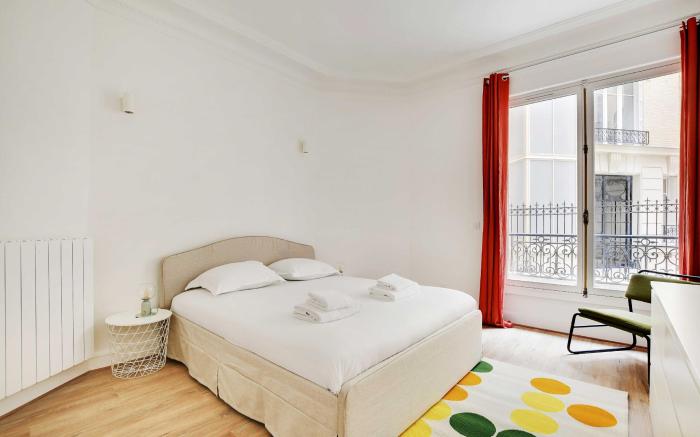 Chic flat with garden terrace -4BR/12P - Trocadéro