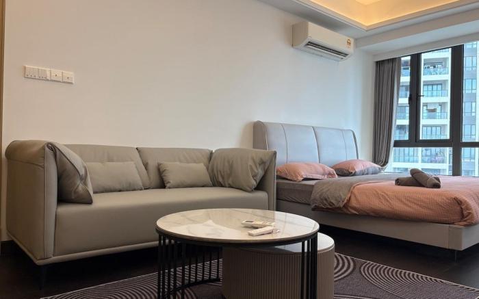 R&F Seine Region Comfy Studio Garden View No TV