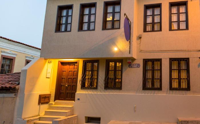OLD TOWN BOUTIQUE HOTEL