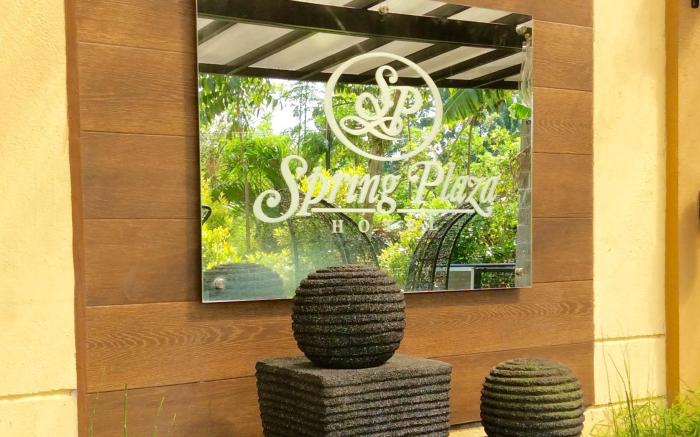Spring Plaza Hotel