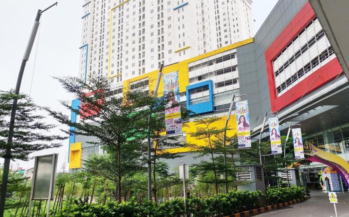 Spacious & Clean 3BR Bassura Apartment By Travelio