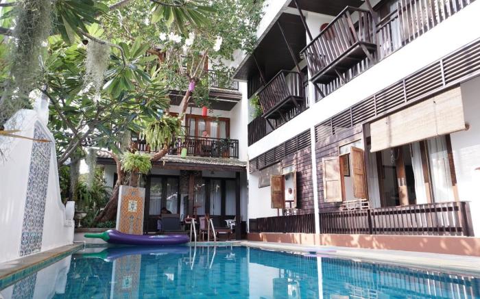 Baan Huenphen Boutique Hotel