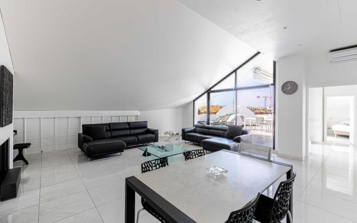 Luxury Penthouse 120mÂ² in the heart of Cannes