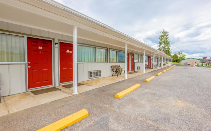 Budget Inn By OYO Natural Bridge I-81