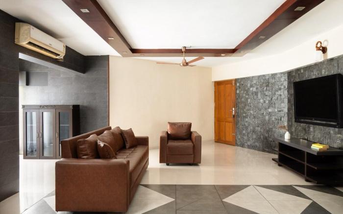 Charming Apartment In Kochi | Marine Drive