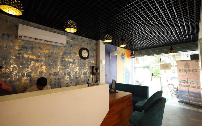RADHA BIHARI NIKUNJ INN & RESTAURANT