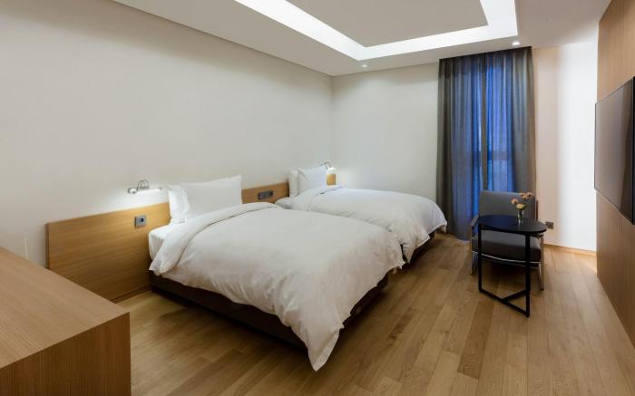 Hotel East9