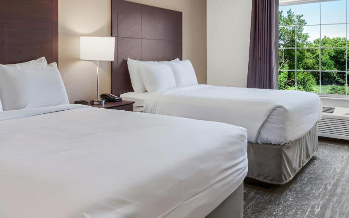 Cobblestone Hotel & Suites - Eaton