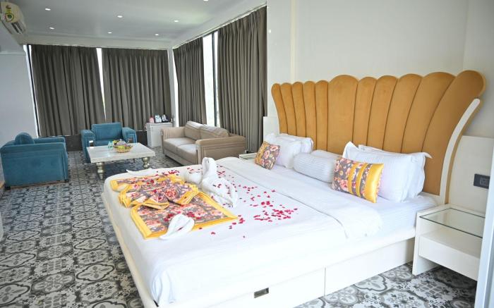 Urvi Banquets & Guest House 