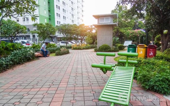 Nice Studio Green Pramuka City Apt By Travelio