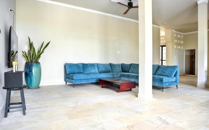 Nine- 9 Bedroom Villa Mui Ne With Private Pool