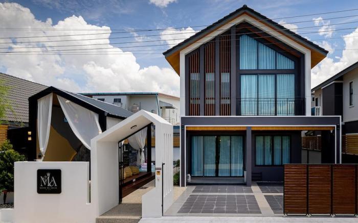 Queen Ma Pool villa