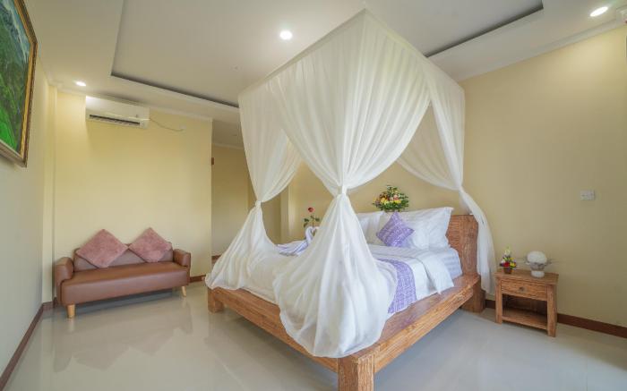 Bulan Adi Villa By Reccoma