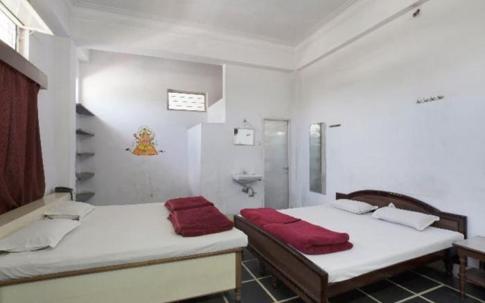 Goroomgo Ramnivas Hotel & Restaurant Udaipur	