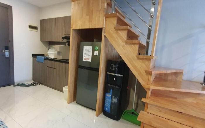 Cozy 2 BR Mezzanine Apartment