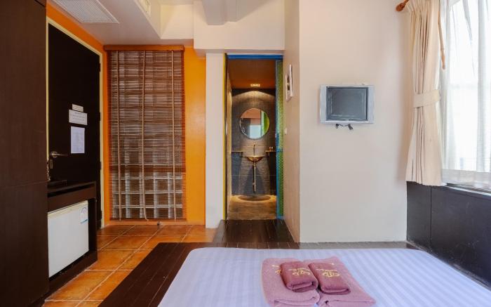 Dancenter Diamond House Khaosan