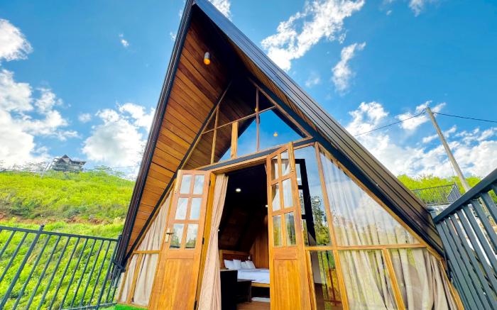 Solitary Green Cabins