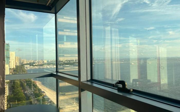 BR3 Breathtaking Manila Bay and Sunset View 90Sqm