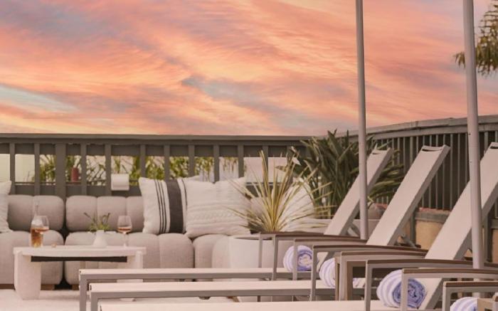 La Ensenada Hotel Laguna Beach, Sonder