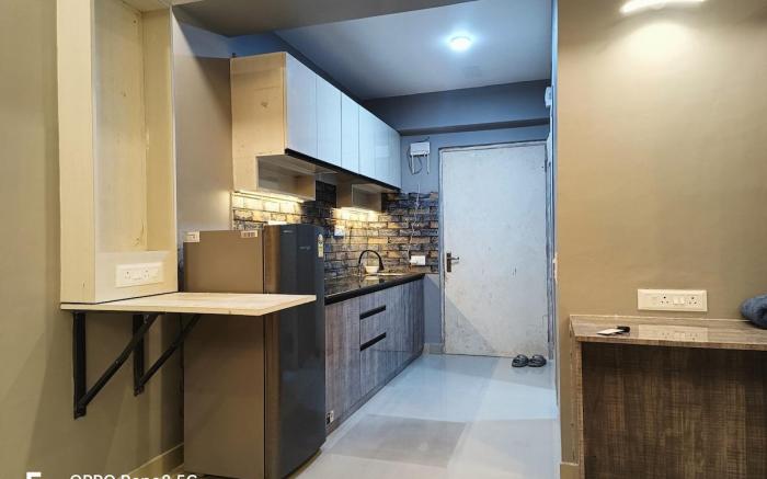 Siddha Xanadu Studio Pool Near CC2 mall Airport