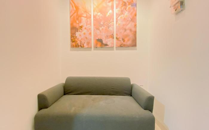 Modern Look 1BR at Sentul Tower Apt By Travelio