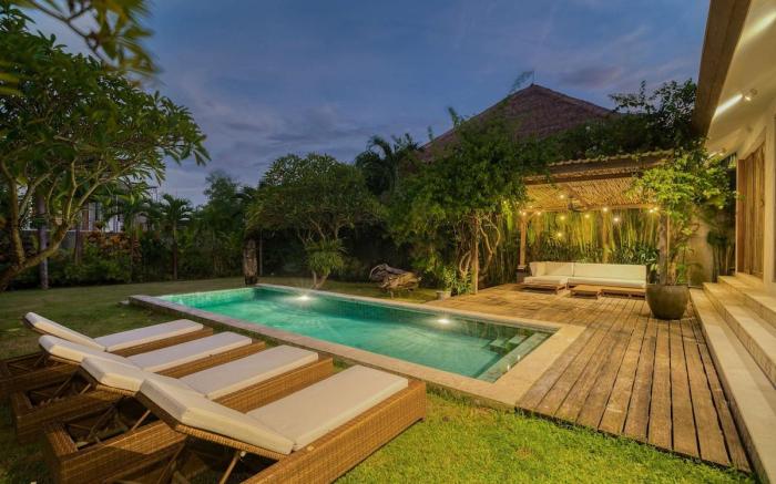 Villa Tika: 5 Bedroom Villa In Berawa, Bali.