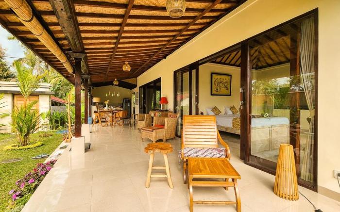 Peaceful Rice Field Villa w/ Pool, 15min to Ubud