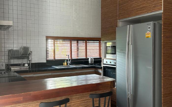 清迈四卧轻奢泳池别墅 打车10分钟到古城