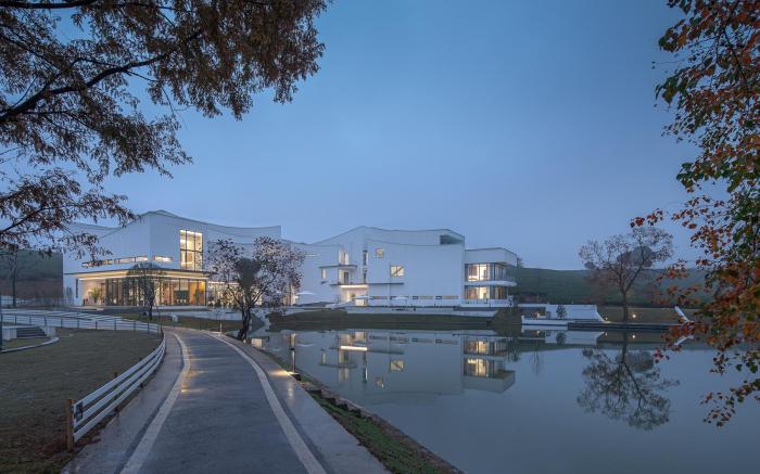 Xinchi Sakura Valley Resort