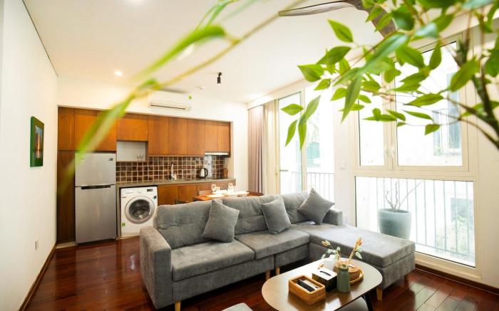XOI Saka_301_2BR-65m²_Balcony_Lakeside_Kitchen@CBD