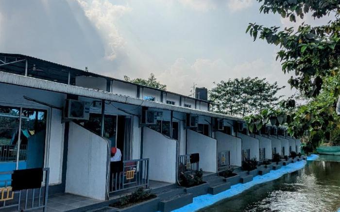 Canal Touch Resort