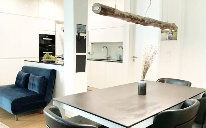6-person luxury apartment