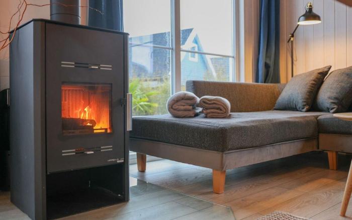 House - fireplace, sauna - 6 people
