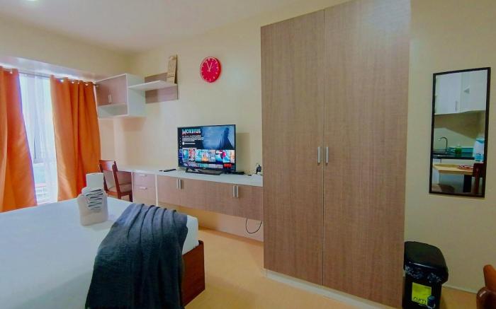 Avida Towers Cebu 2304 T2 - IT Park Queen Bed Unit
