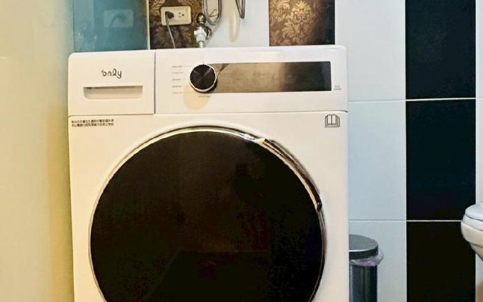 ZXE704/Houshanpi Station/Raohe NightMarket/Wufenpu