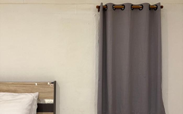 Chubby 5 Room 5 
Good location and big room