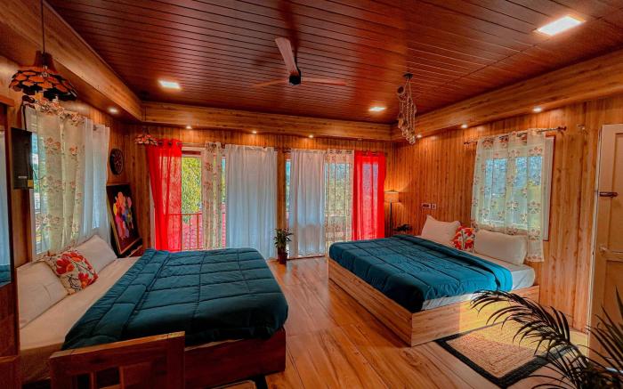Wooden Villa at Kavav Kanthalloor 