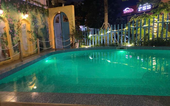 Van Homestay & Villa